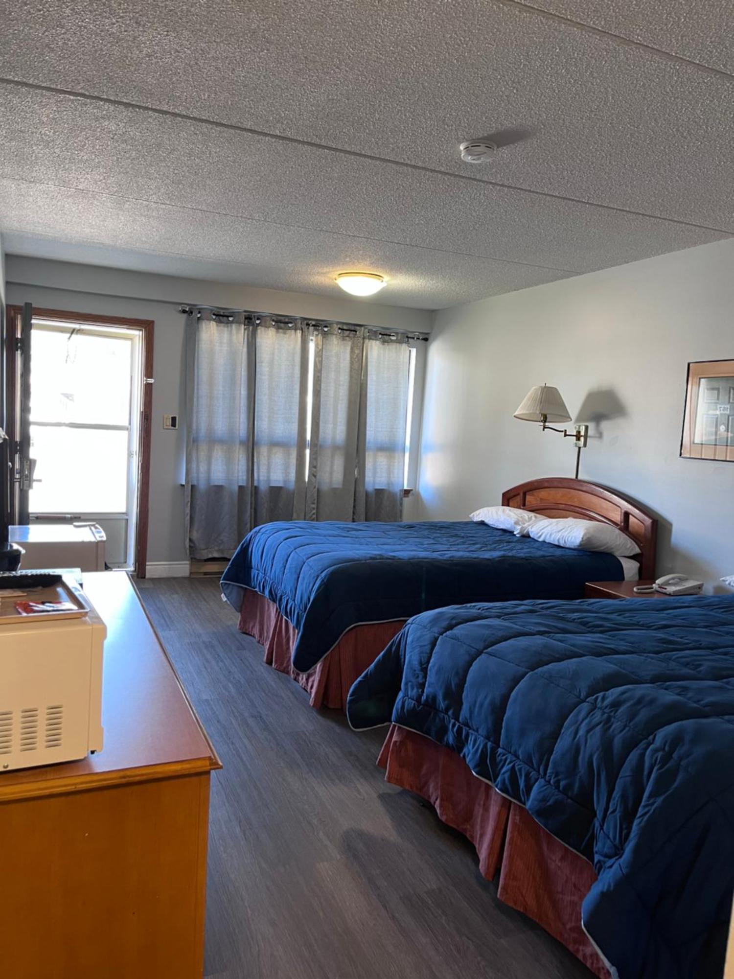 Knights Inn - Park Villa Motel, Midland Eksteriør bilde